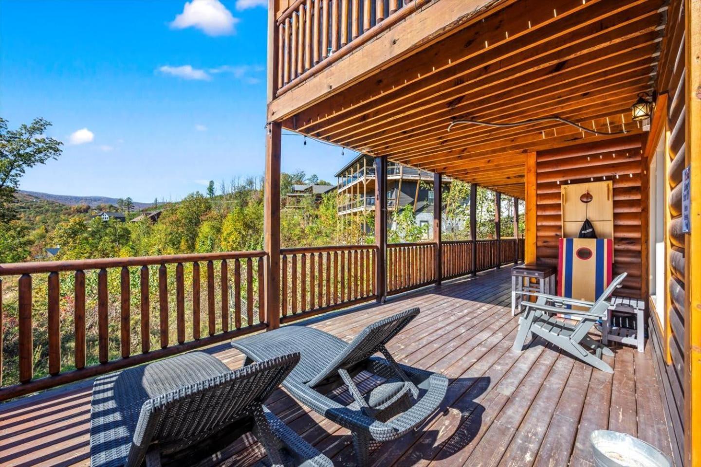 Indoor Pool, Volleyball Beach, Mountain View, Luxury Gatlinburg Exterior photo
