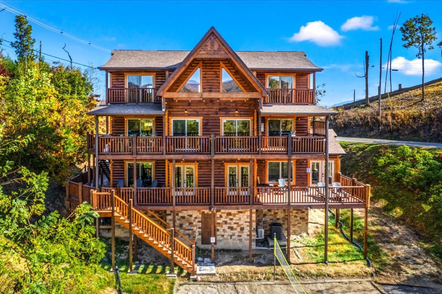 Indoor Pool, Volleyball Beach, Mountain View, Luxury Gatlinburg Exterior photo